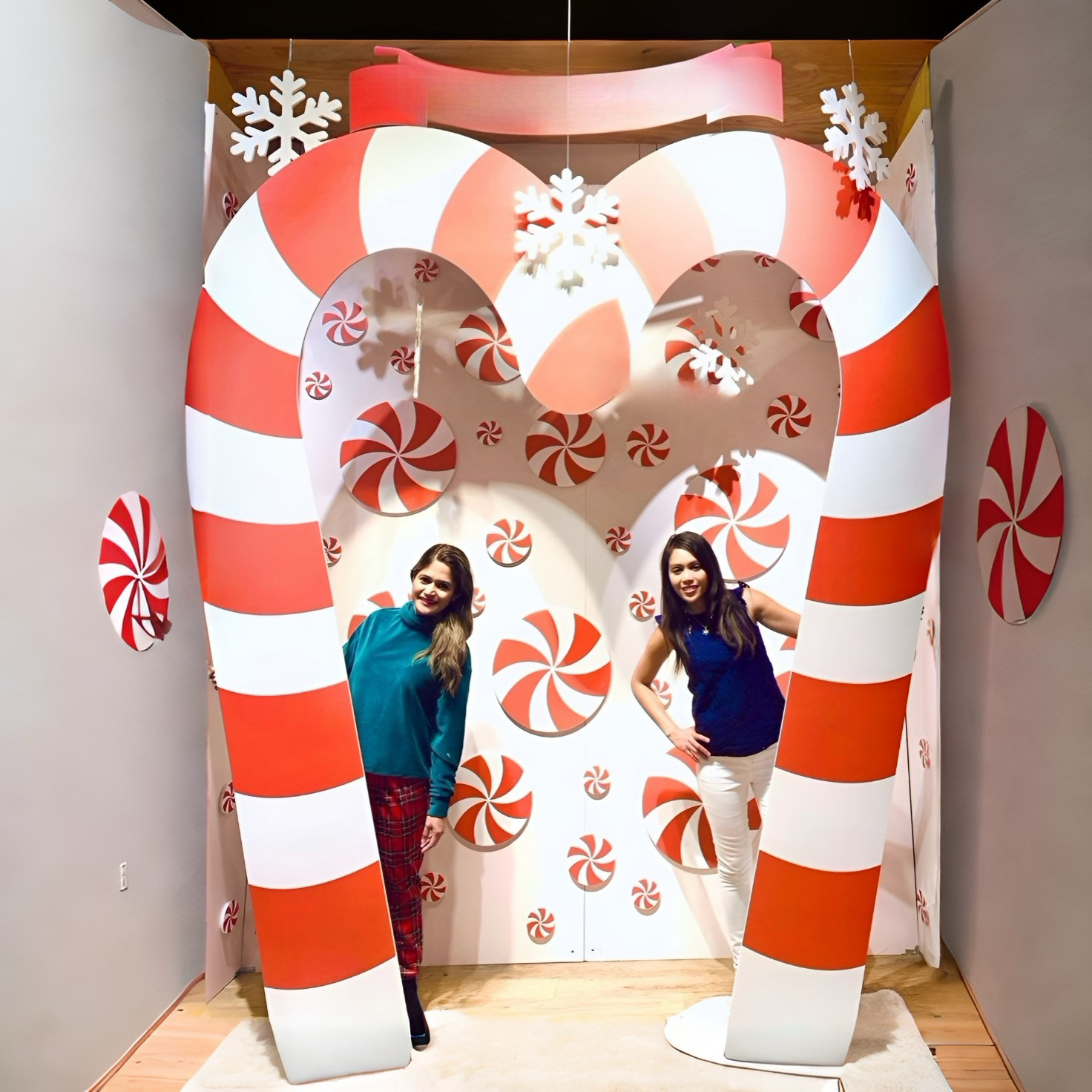 Scenografie natalizie scenografie biscotto omino biscottino natale noleggio fondale polistirolo candy cane caramelle natale Scenografie natalizie scenografie biscotto omino biscottino natale noleggio fondale polistirolo candy cane caramelle natale