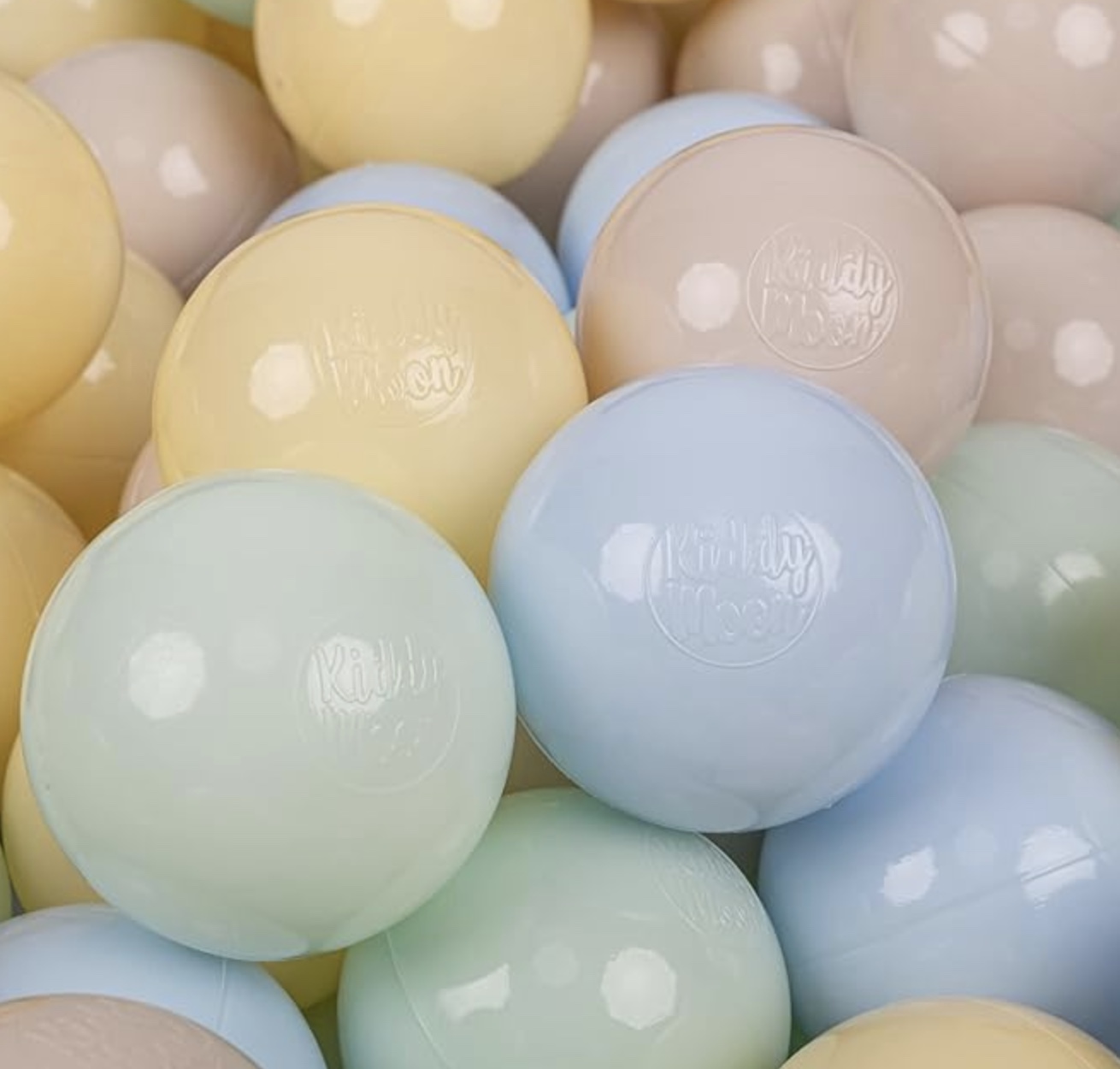 Coloratissime palline in plastica morbida per piscina palline, ideali per noleggio e giochi sicuri. Perfette per aree gioco e feste, disponibili in tonalità vivaci e pastello. Scopri il nostro servizio di noleggio piscina palline con palline certificate CE. Coloratissime palline in plastica morbida per piscina palline, ideali per noleggio e giochi sicuri. Perfette per aree gioco e feste, disponibili in tonalità vivaci e pastello. Scopri il nostro servizio di noleggio piscina palline con palline certificate CE.